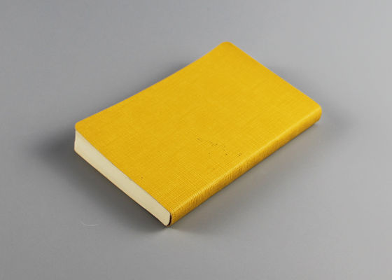 Carta patinata opaca riciclata taccuino giallo incisa della copertura molle per l'appunto quotidiano