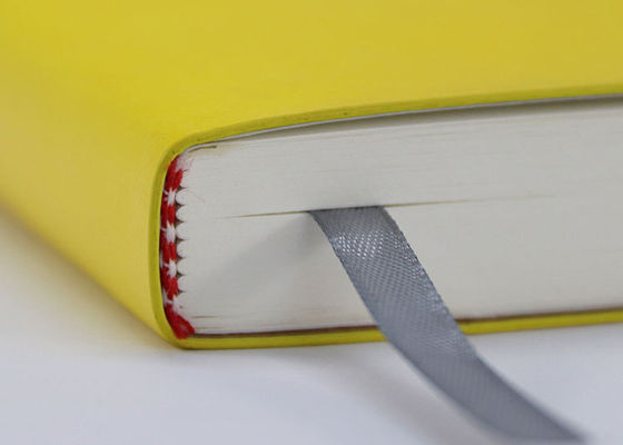 Carta offset giallo limone elastica del taccuino della copertina di carta per la nota di affari